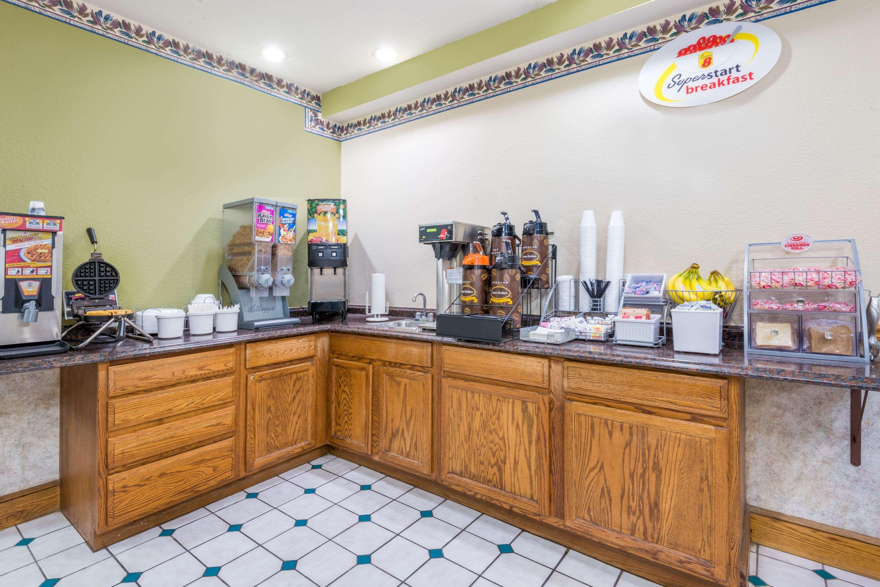 Super 8 By Wyndham Platte City Kansas City Area Экстерьер фото