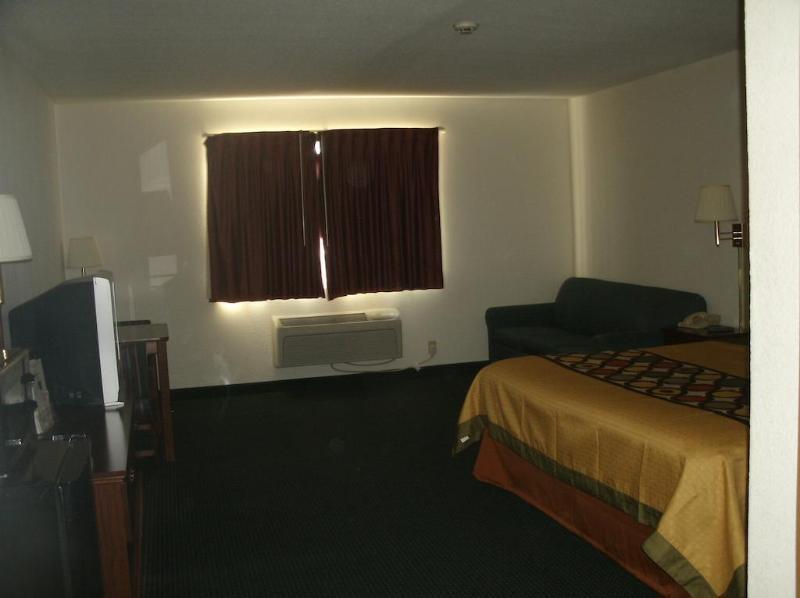 Super 8 By Wyndham Platte City Kansas City Area Экстерьер фото